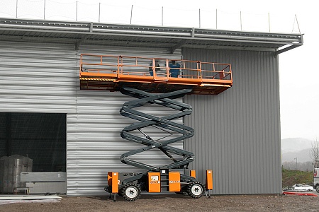 Ножничный подъёмник ATN CX15, рабочая высота до 15 м, г/п 700 кг
